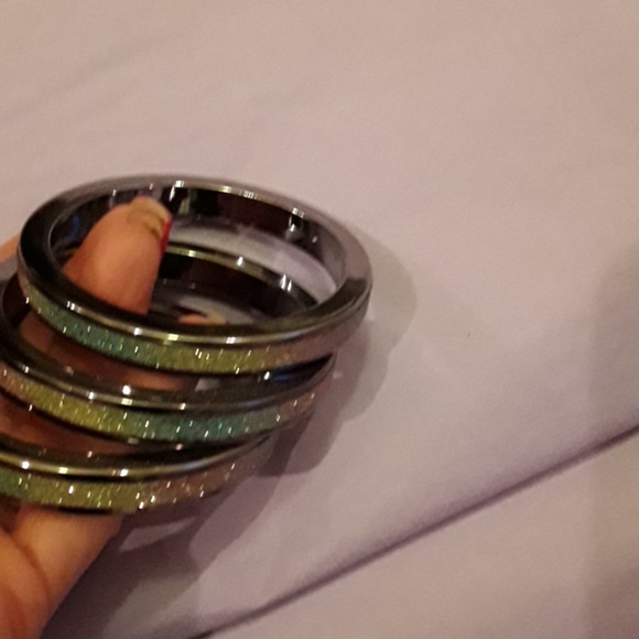 3 sparkling-yellow-blue-pink bangle bracelets. - Picture 4 of 8